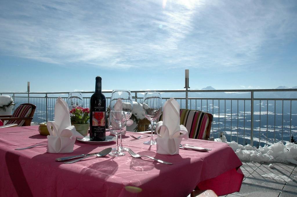 Sonnenhotel Zaubek Treffen Dış mekan fotoğraf