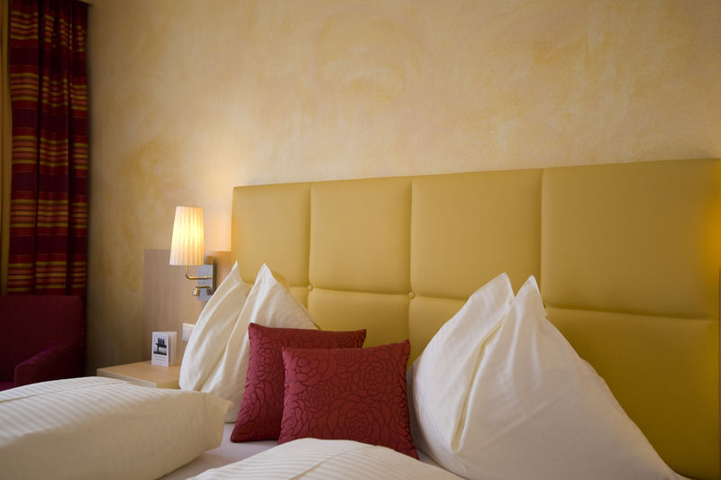 Sonnenhotel Zaubek Treffen Dış mekan fotoğraf