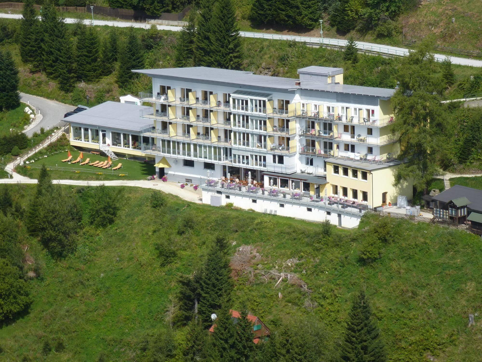 Sonnenhotel Zaubek Treffen Dış mekan fotoğraf