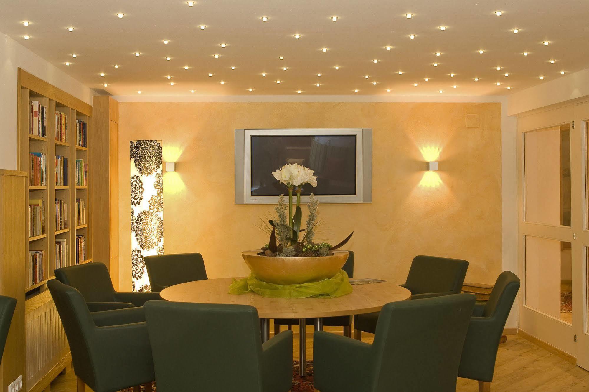 Sonnenhotel Zaubek Treffen Dış mekan fotoğraf