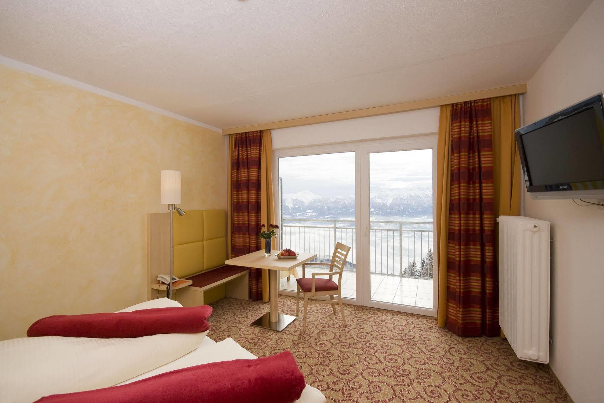 Sonnenhotel Zaubek Treffen Dış mekan fotoğraf