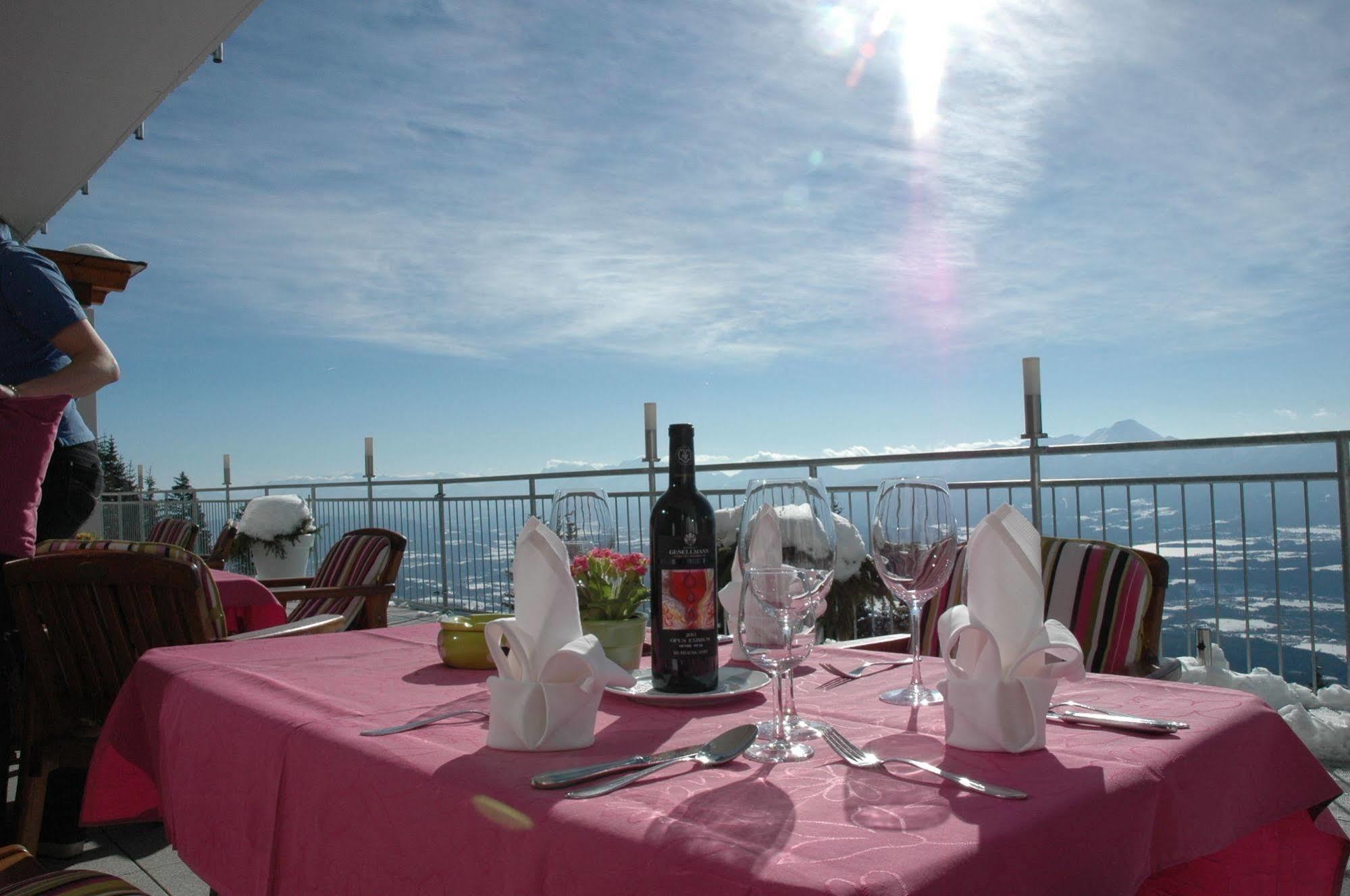 Sonnenhotel Zaubek Treffen Dış mekan fotoğraf