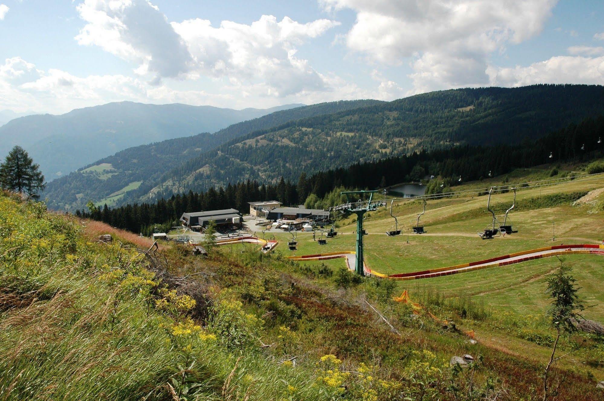 Sonnenhotel Zaubek Treffen Dış mekan fotoğraf